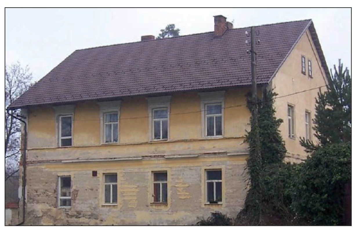Dům čp. 125 Dr. Jana Handrika-Ćěšly v Tloskově u Neveklova (foto autor)