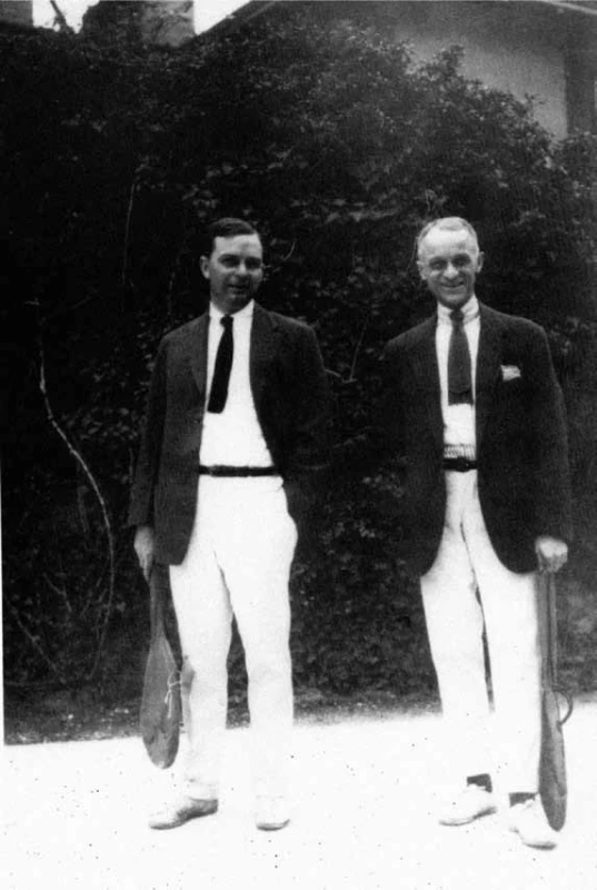 Rivalové na kurtu i na sále. Walter E. Dandy a Harvey Cushing.