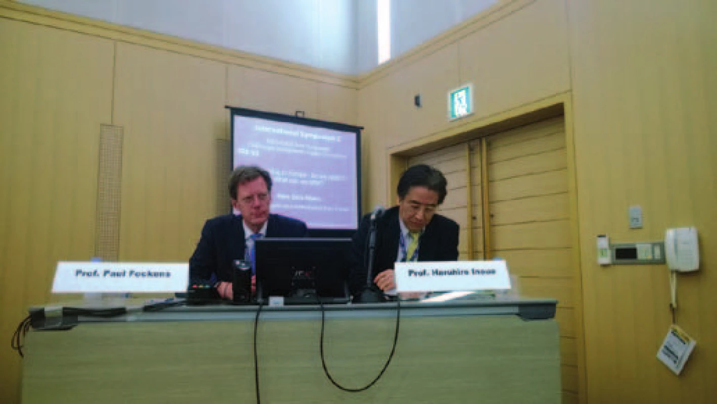 Prof. Inoue a prof. Fockens moderují společné JGES-ESGE sympozium.
Fig. 3. Prof. Inoue and Prof. Fockens as chairmen of the joint JGES-ESGE symposium.