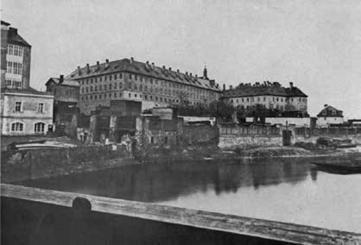 Svatováclavská zemská trestnice, Josefovo
působiště (1846–1970) (dostupné z http://
promeny.viareality.cz/PlaceChanges/
Details/277)