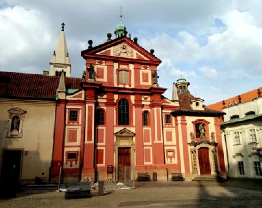 Dnešní podoba kláštera sv. Jiří na Pražském hradě