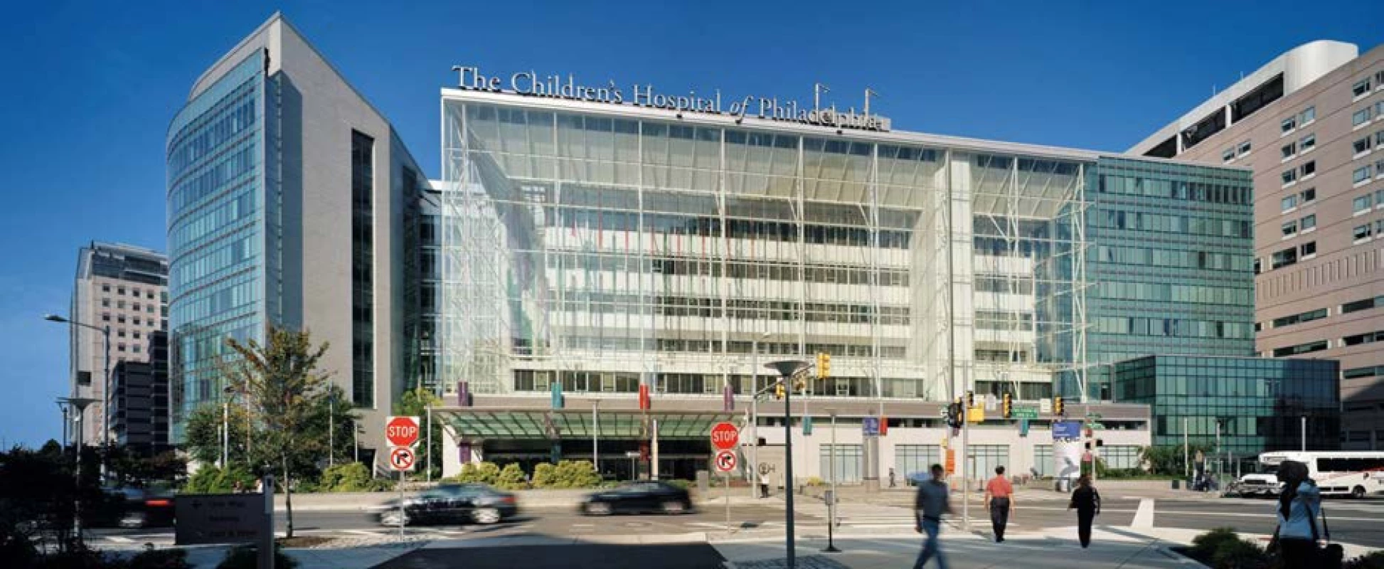 Nemocnice Children´s Hospital of Philadelphia z ulice<br>
Fig. 1. Children´s Hospital of Philadelphia from the street view